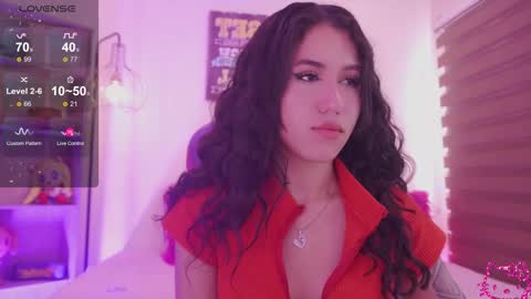 Snapshot of chloe_moonss chatting on 02/20/26, 07:36 Chloe online show from 02/20/26, 07:36