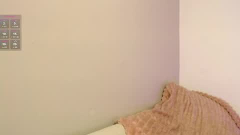 chloe_peach_ online show from 04/21/26, 12:22