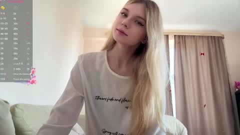 Snapshot of chloe_show chatting on 06/07/26, 10:41 hloe online show from 06/07/26, 10:41