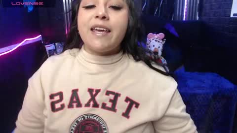 chloe_smith5 online show from 07/10/26, 01:47