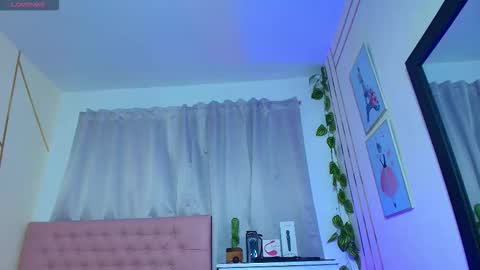 Lulu  online show from 12/14/25, 03:34