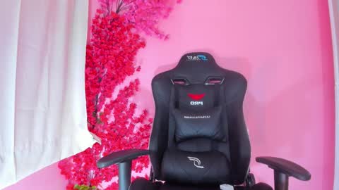 Snapshot of chloe_sweet7 chatting on 12/03/25, 03:58 Chloe Miller online show from 12/03/25, 03:58