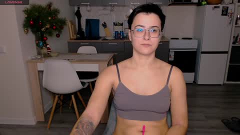 Eva and Sandra online show from 01/08/25, 04:54