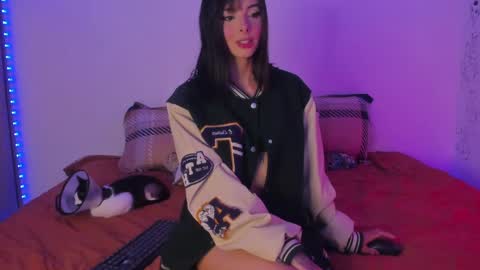 Snapshot of chloeaddamss chatting on 06/06/26, 03:00 3 online show from 06/06/26, 03:00