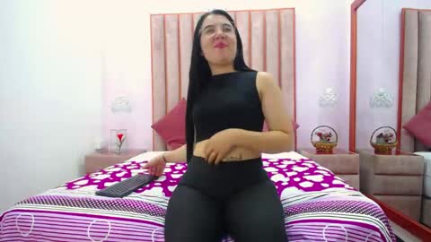 chloeashfoord online show from 04/22/26, 04:15