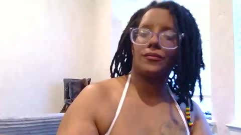Snapshot of chloeclapper24 chatting on 05/23/26, 12:16 Chloe online show from 05/23/26, 12:16