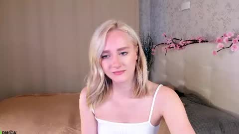 Snapshot of chloedeccker chatting on 06/22/26, 03:25 Chloe Deccker online show from 06/22/26, 03:25