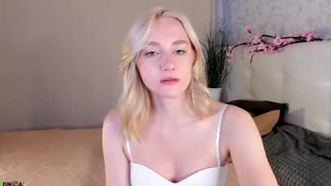Snapshot of chloedeccker chatting on 06/24/26, 01:26 Chloe Deccker online show from 06/24/26, 01:26
