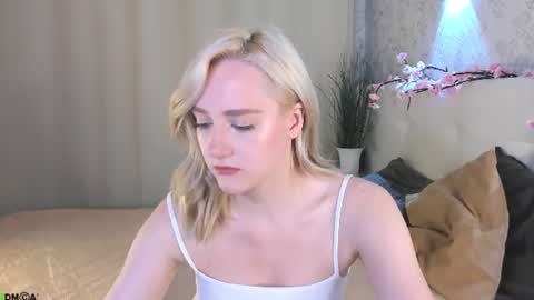 Snapshot of chloedeccker chatting on 06/25/26, 01:05 Chloe Deccker online show from 06/25/26, 01:05