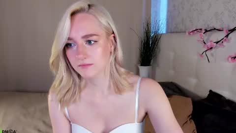 Snapshot of chloedeccker chatting on 06/30/26, 01:17 Chloe Deccker online show from 06/30/26, 01:17