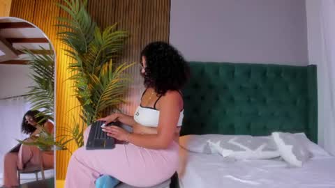 Chloe fixxx online show from 06/13/26, 08:51
