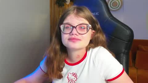 ChloeHalses online show from 03/24/26, 05:01