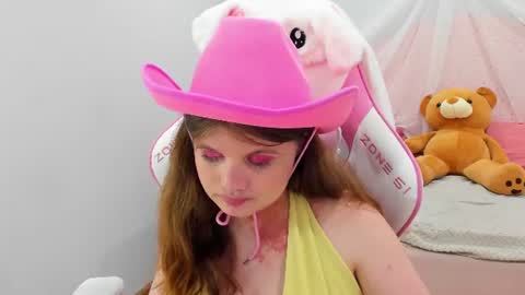ChloeHalses online show from 06/30/26, 05:25