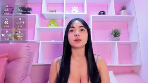 Snapshot of chloeharper1 chatting on 11/27/25, 11:45 Chloe online show from 11/27/25, 11:45