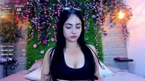 Chloe online show from 12/19/25, 07:04