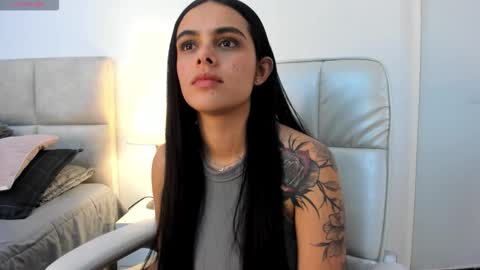 Snapshot of chloeharper_ chatting on 02/27/26, 11:27 Chloe Harper online show from 02/27/26, 11:27