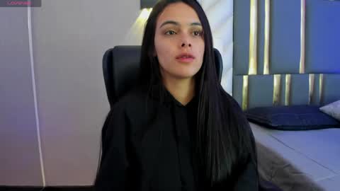  Chloe Harper  online show from 04/23/26, 11:42