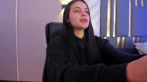  Chloe Harper  online show from 05/15/26, 11:50