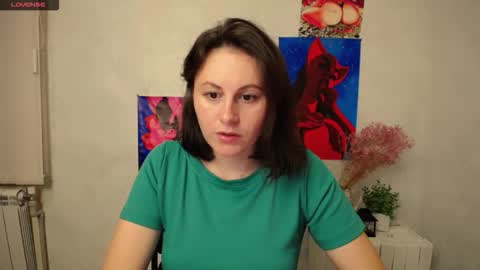 Snapshot of chloejill_ chatting on 10/16/25, 12:17 Chloe online show from 10/16/25, 12:17