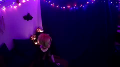 Chloekissxo online show from 11/01/25, 12:56