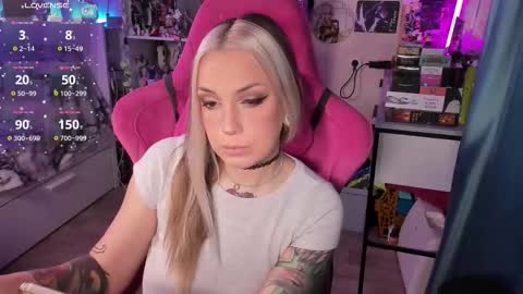 ChloeKohaku online show from 10/23/25, 10:36