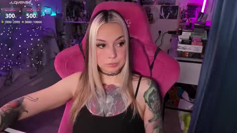 ChloeKohaku online show from 11/27/25, 05:53