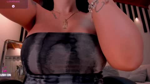 Chloe  OF chloemanson online show from 02/07/25, 09:15