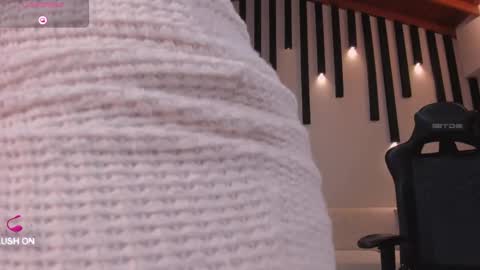 Chloe  OF chloemanson online show from 02/11/25, 09:14