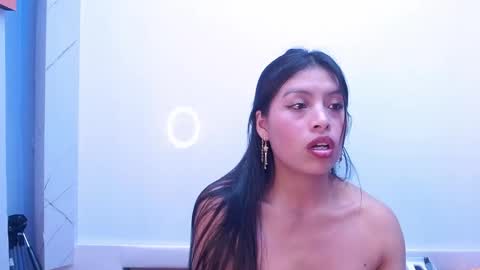 Snapshot of chloemartini_ chatting on 11/06/25, 04:35 ChloeSignup For Free Join my Fan Club online show from 11/06/25, 04:35