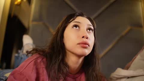 chloemin_ online show from 03/03/26, 09:37