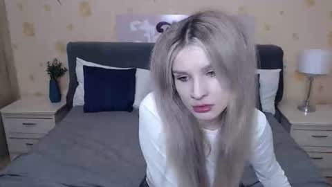 chloemurmeow online show from 09/18/25, 08:00