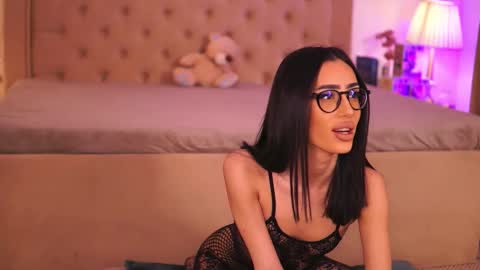 Chlo online show from 03/20/26, 04:06