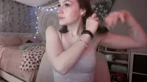 Chloe online show from 04/17/26, 01:41