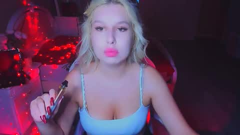 Snapshot of chloericci chatting on 10/15/25, 10:37 ChloeRicci online show from 10/15/25, 10:37