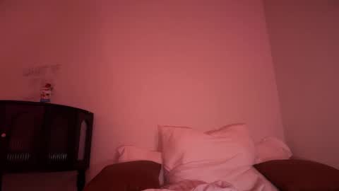 Snapshot of chloeros3e chatting on 10/04/25, 07:56 chloeros3e online show from 10/04/25, 07:56