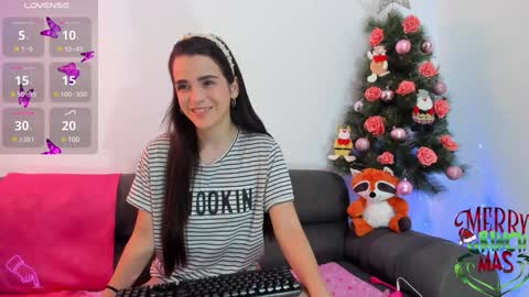 Snapshot of chloesmithx__ chatting on 12/15/24, 03:34 Chloe online show from 12/15/24, 03:34