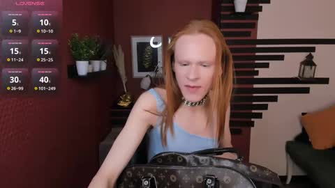 Chloe online show from 10/23/25, 11:53