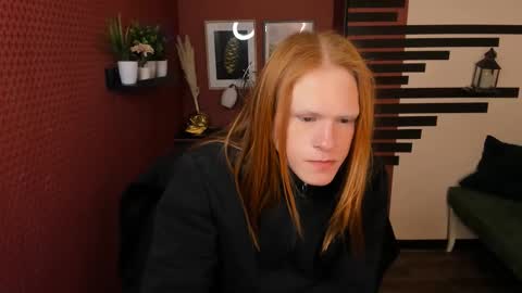 Chloe online show from 10/28/25, 10:30