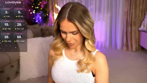 Chloe online show from 12/19/25, 09:44