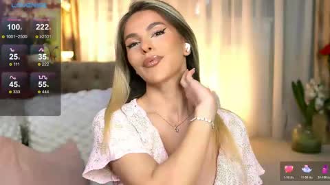 Chloe online show from 04/22/26, 07:48