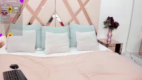 Chloe  online show from 10/17/25, 05:48