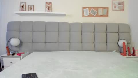 chlooe_zoe online show from 10/09/25, 07:56