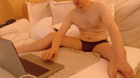 chlover855 online show from 04/21/26, 07:03