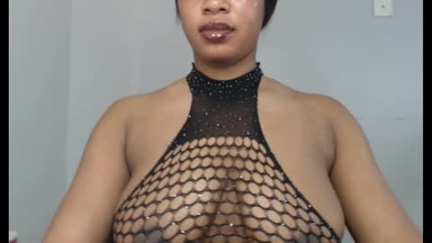 Snapshot of choco_chocox chatting on 09/27/25, 07:57 ESTHER online show from 09/27/25, 07:57