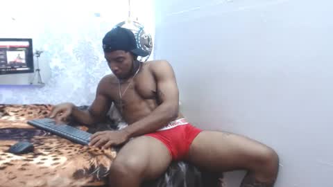 Snapshot of choco_hornyx18 chatting on 10/04/25, 04:43 Choco online show from 10/04/25, 04:43