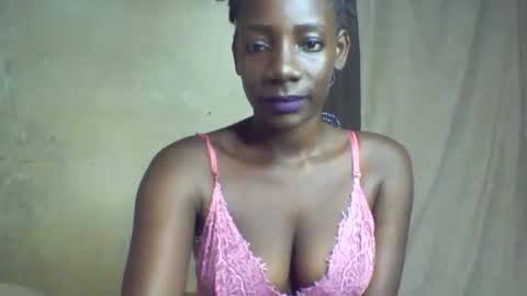 Snapshot of choco_mel chatting on 11/03/25, 11:44 Choco mel online show from 11/03/25, 11:44