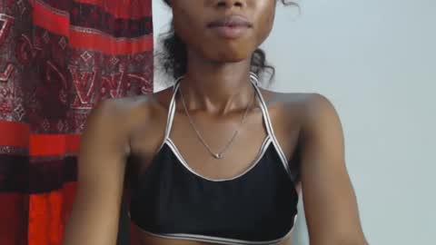 Snapshot of choco_petitqueen chatting on 12/02/24, 11:23 choco_petitqueen online show from 12/02/24, 11:23