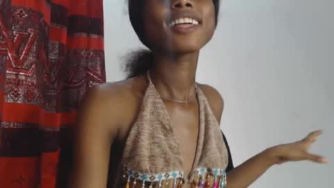 Snapshot of choco_petitqueen chatting on 12/25/24, 09:56 choco_petitqueen online show from 12/25/24, 09:56