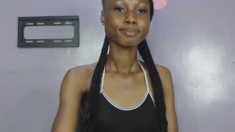 Snapshot of choco_petitqueen chatting on 01/11/25, 09:36 choco_petitqueen online show from 01/11/25, 09:36