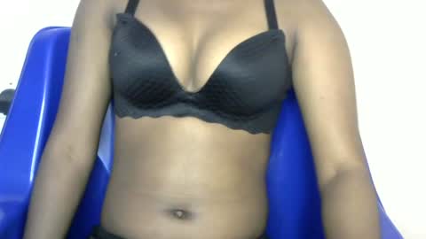 Snapshot of choco_slut7 chatting on 06/19/26, 04:44 HotChocolate online show from 06/19/26, 04:44